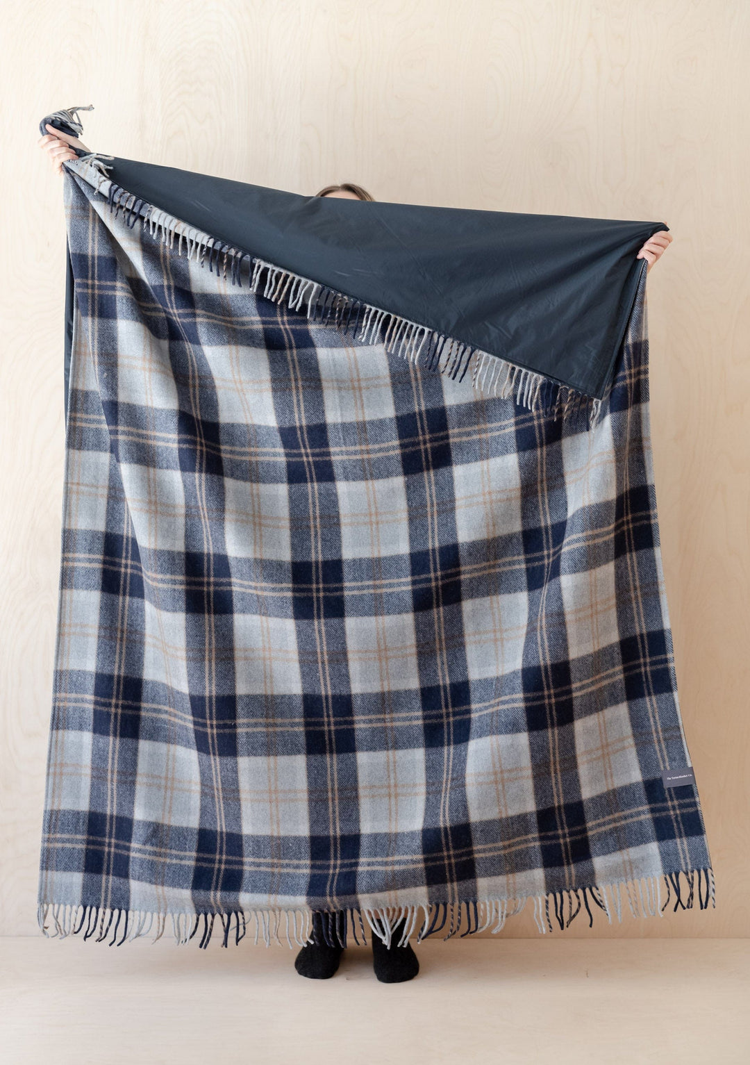 Recycled Wool Picnic Blanket in Bannockbane Silver Tartan - TBCo