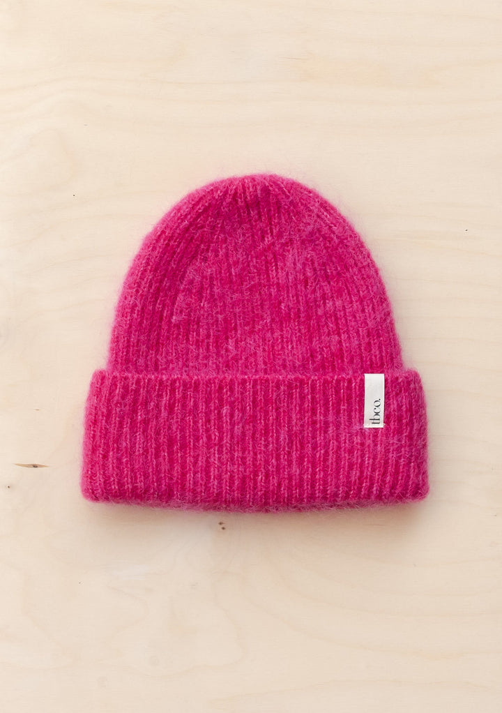 Bonnet en mohair et laine en magenta