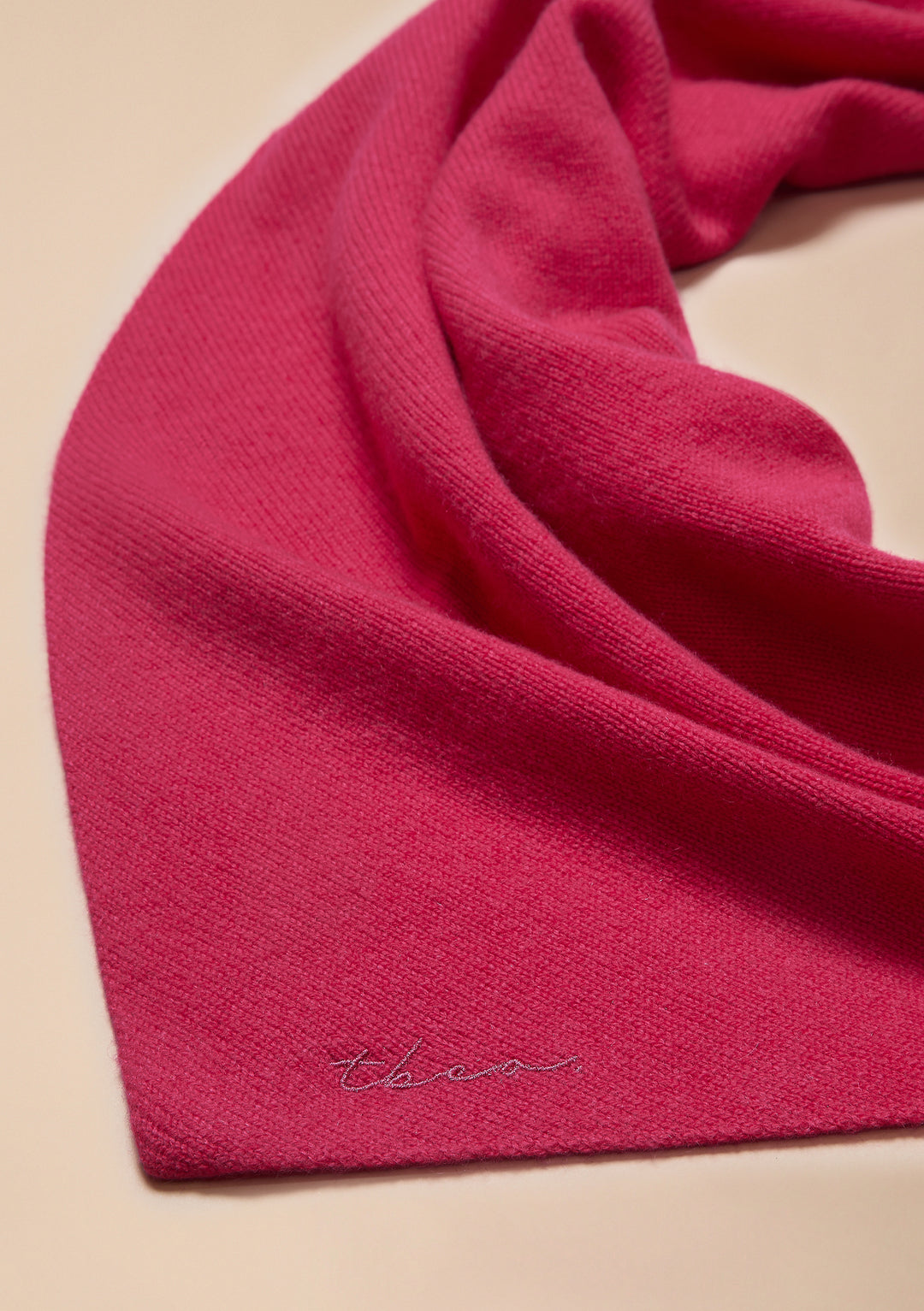 Large Cashmere Wool Triangle Scarf in Magenta