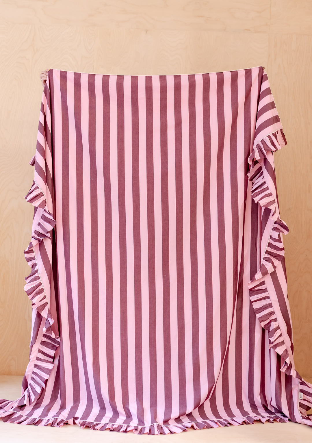 Cotton Duvet Cover & Pillowcases Set in Pink & Burgundy Stripe