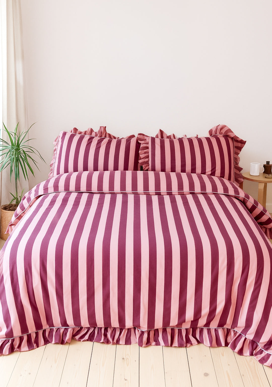 Cotton Duvet Cover & Pillowcases Set in Pink & Burgundy Stripe