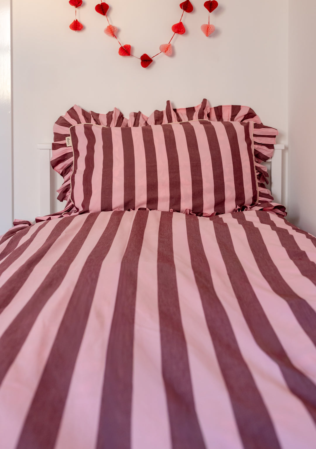 Cotton Duvet Cover & Pillowcases Set in Pink & Burgundy Stripe