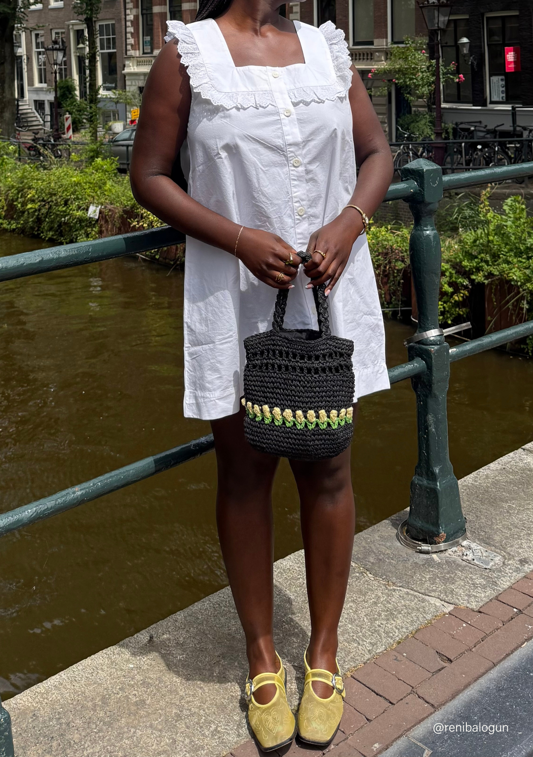 Robe sans manches en broderie anglaise de coton, coloris blanc