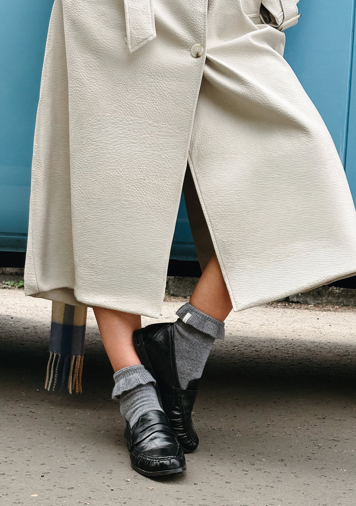 Merino Wool Socks in Charcoal Frilly