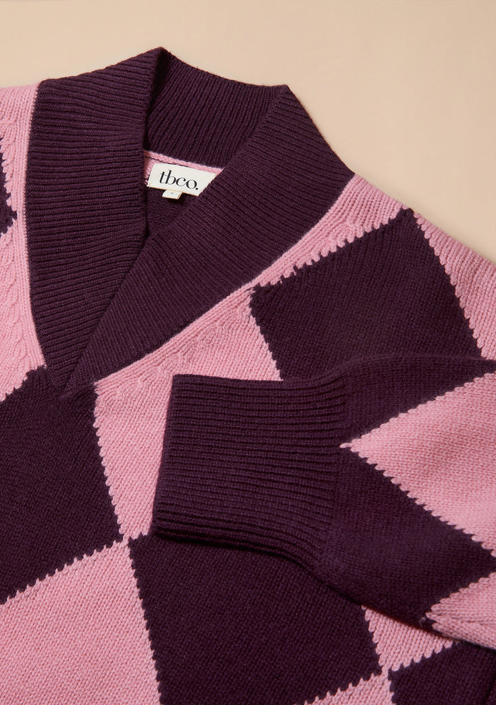 Merino Wool V-Neck Cropped Jumper in Pink & Fig Argyle