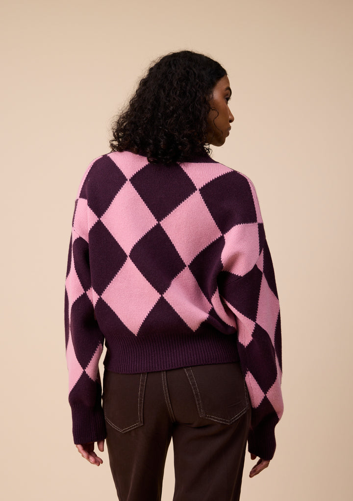 Merino Wool V-Neck Cropped Jumper in Pink & Fig Argyle