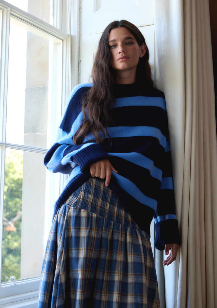 Cashmere Wool Crew Neck Jumper in Navy & Blue Stripe