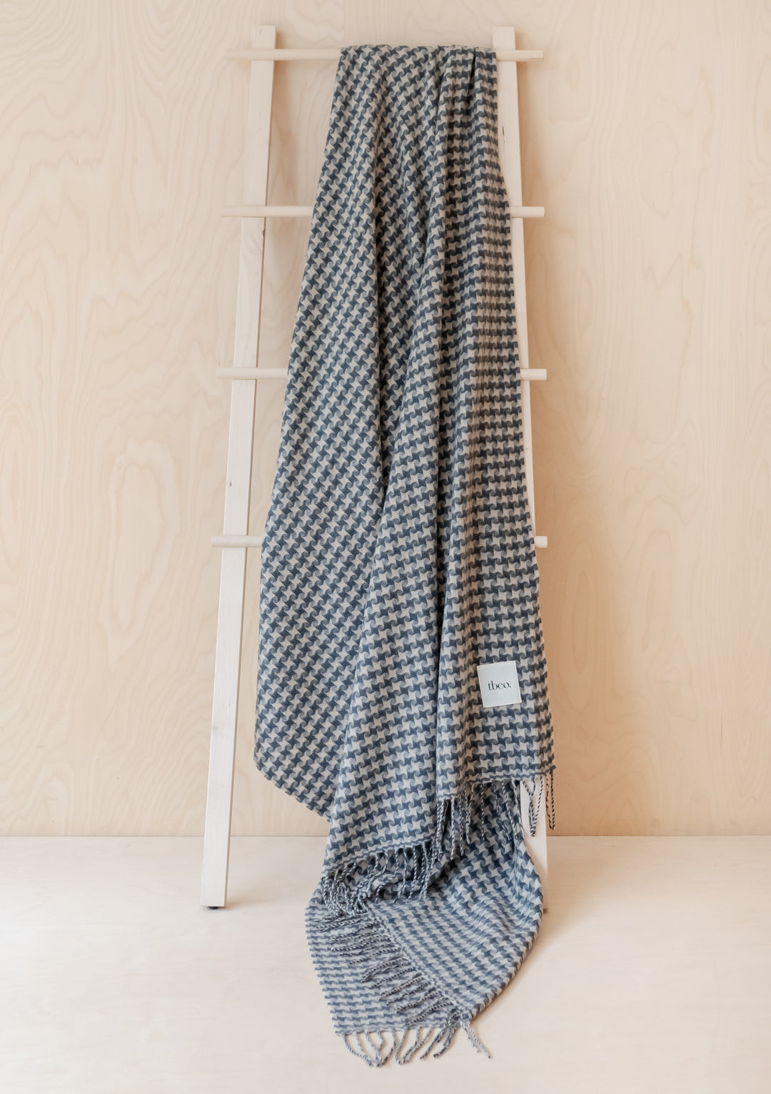 TBCo - Sample Sale Cashmere Blanket in Charcoal Star Houndstooth