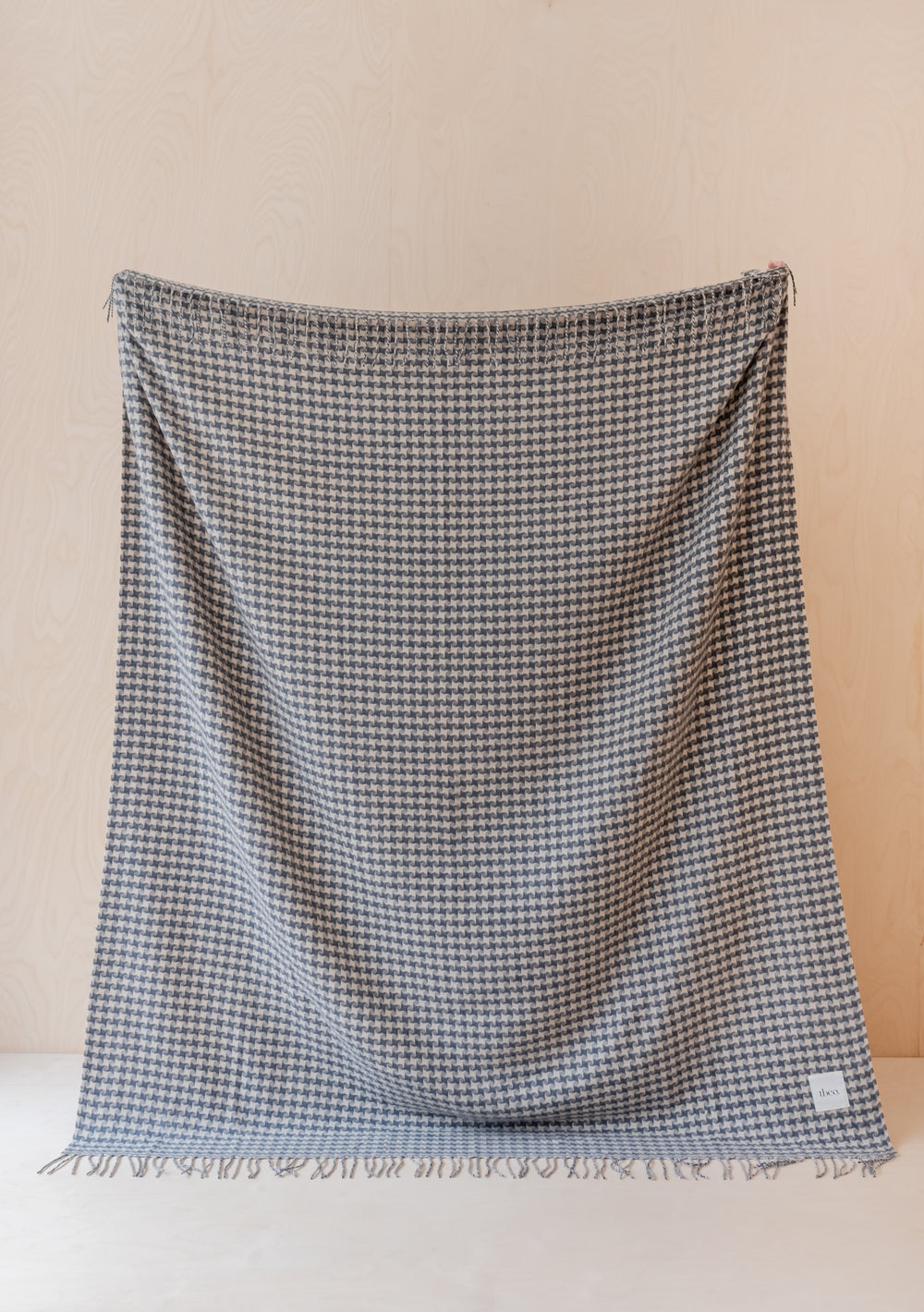 TBCo - Sample Sale Cashmere Blanket in Charcoal Star Houndstooth