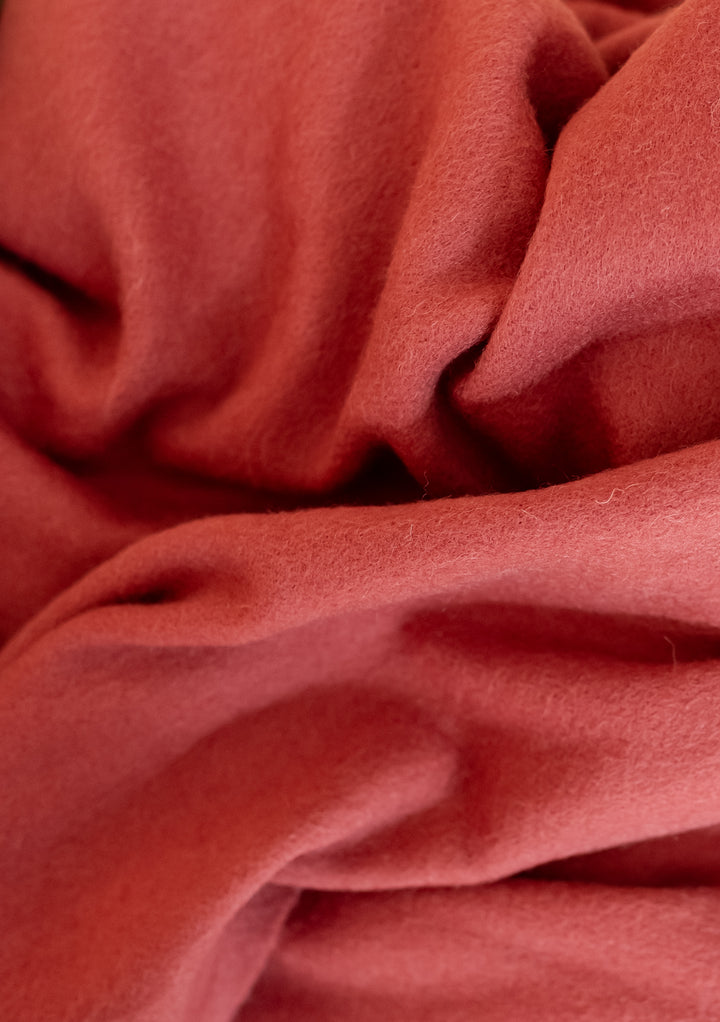 Lambswool Blanket in Mulberry