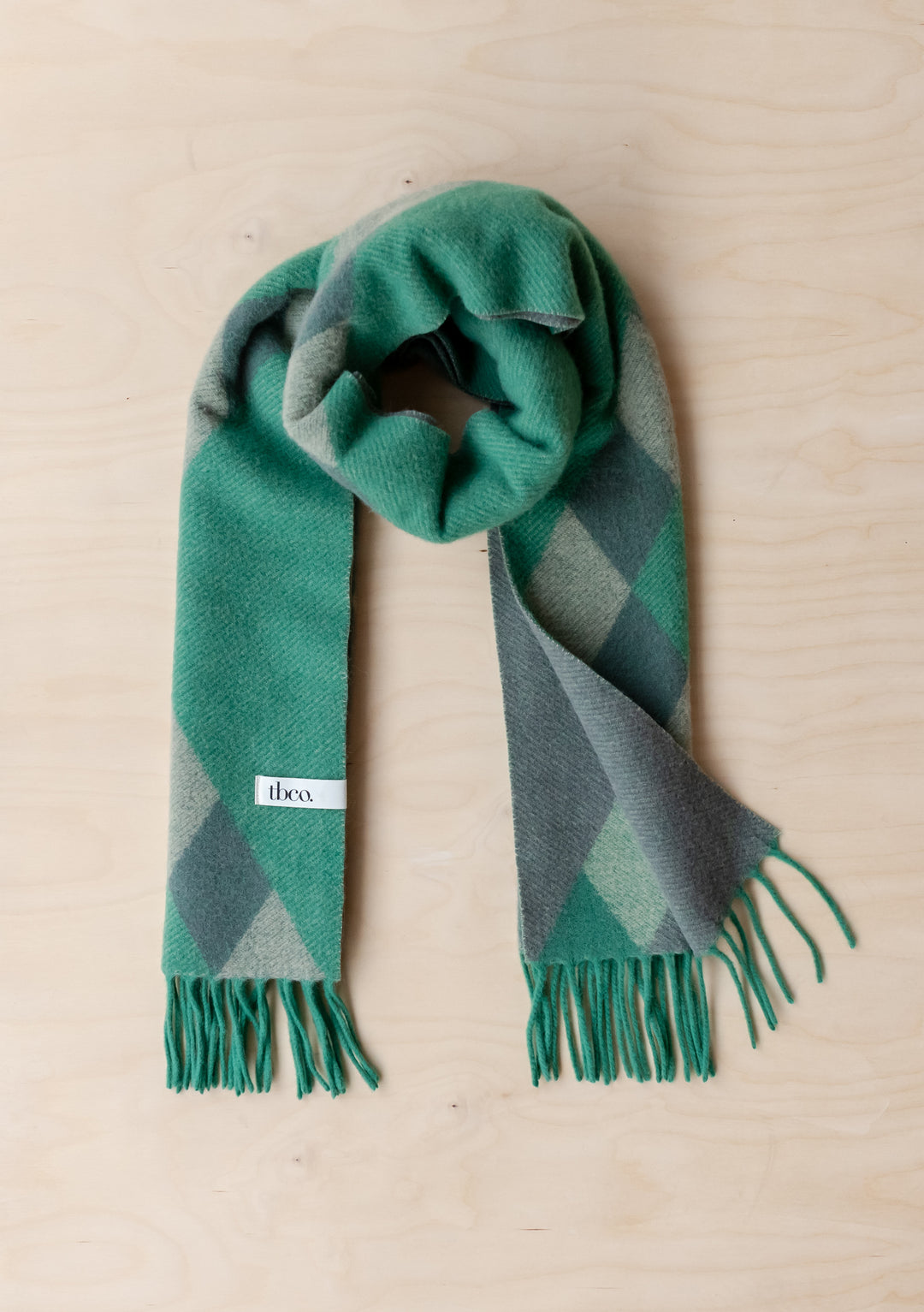 Lambswool Oversized Scarf in Green Diamond Jacquard