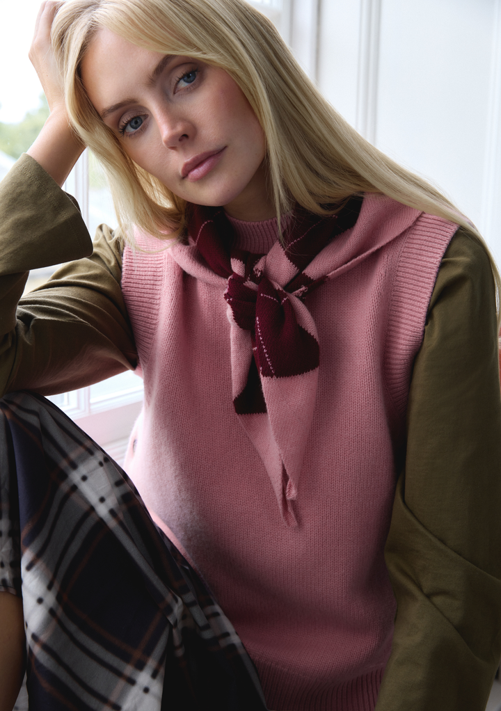 Merino Wool Triangle Scarf in Pink Argyle