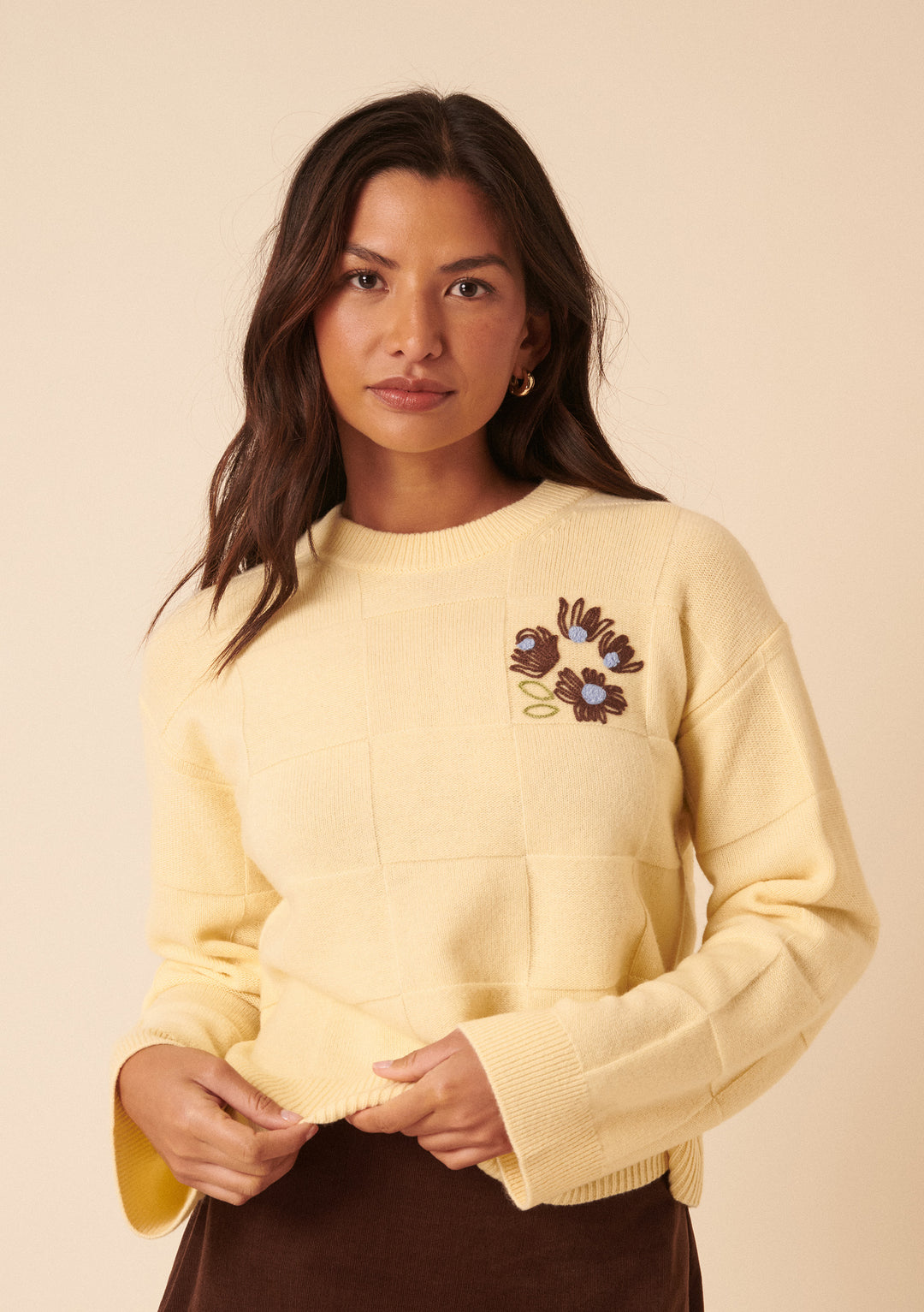 NC x TBCo – Lockerer Wollpullover mit Schachbrettmuster in Latte