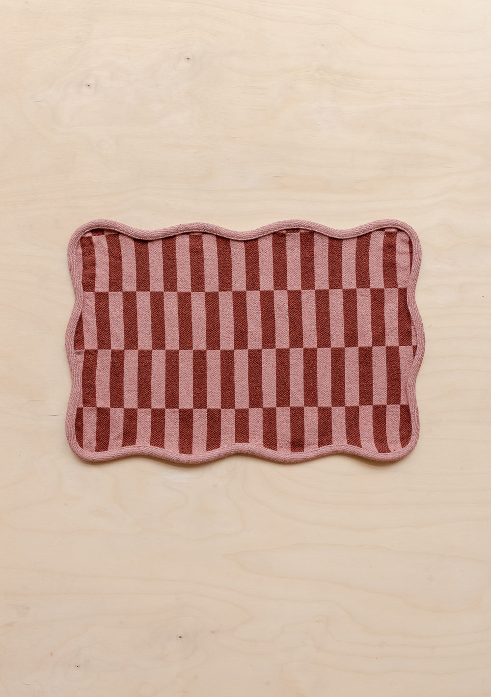 TBCo Cotton Placement Set of 2 featuring rose and red checkerboard pattern with scalloped edges and contrast piping