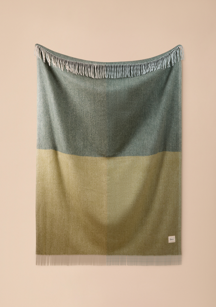Recycled Wool Blanket in Olive Block