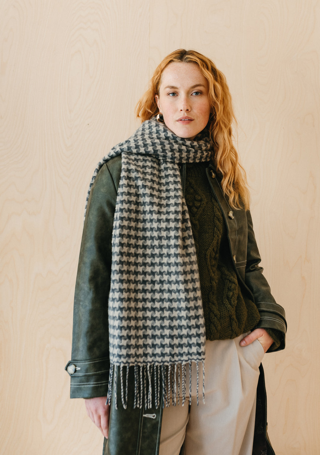 TBCo - Sample Sale Cashmere Oversized Scarf in Charcoal Star Houndstooth