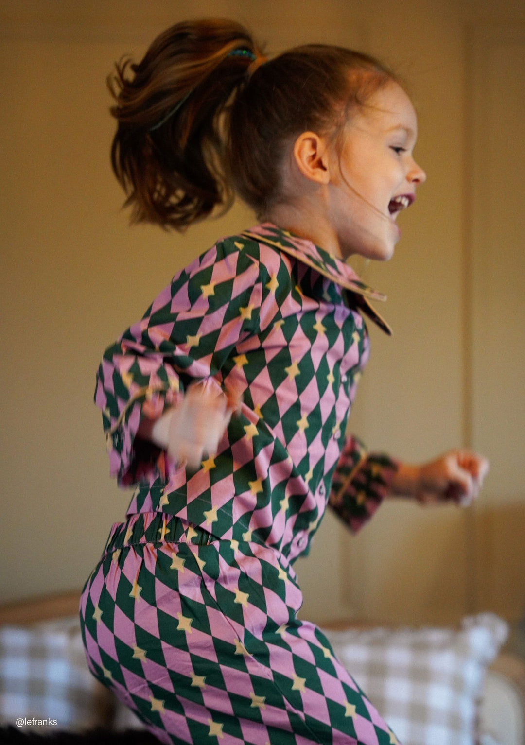 Pyjama enfant en coton rose à motifs arlequins 