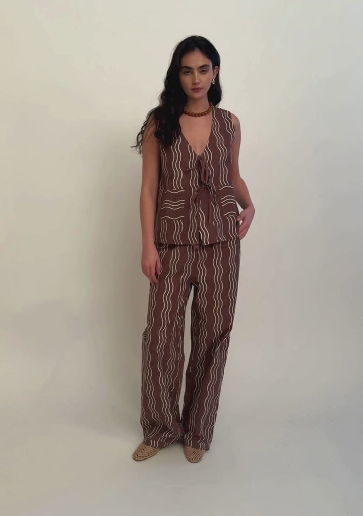 Baumwollhose in Braun Wellen