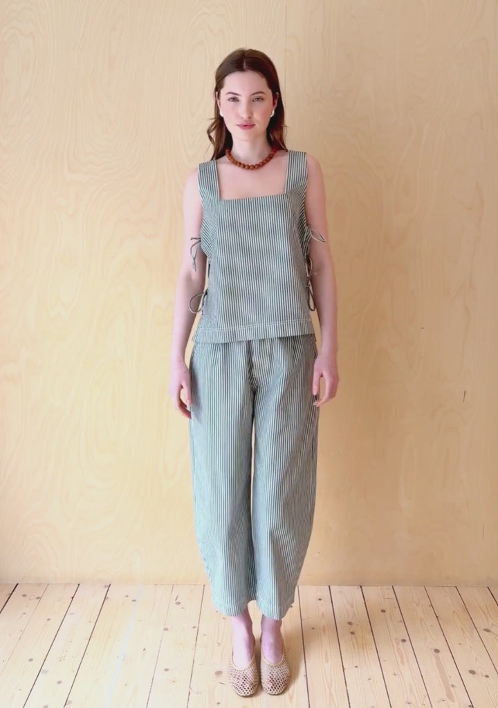 Denim-Top mit seitlichem Bindeband und Fischgrätmuster